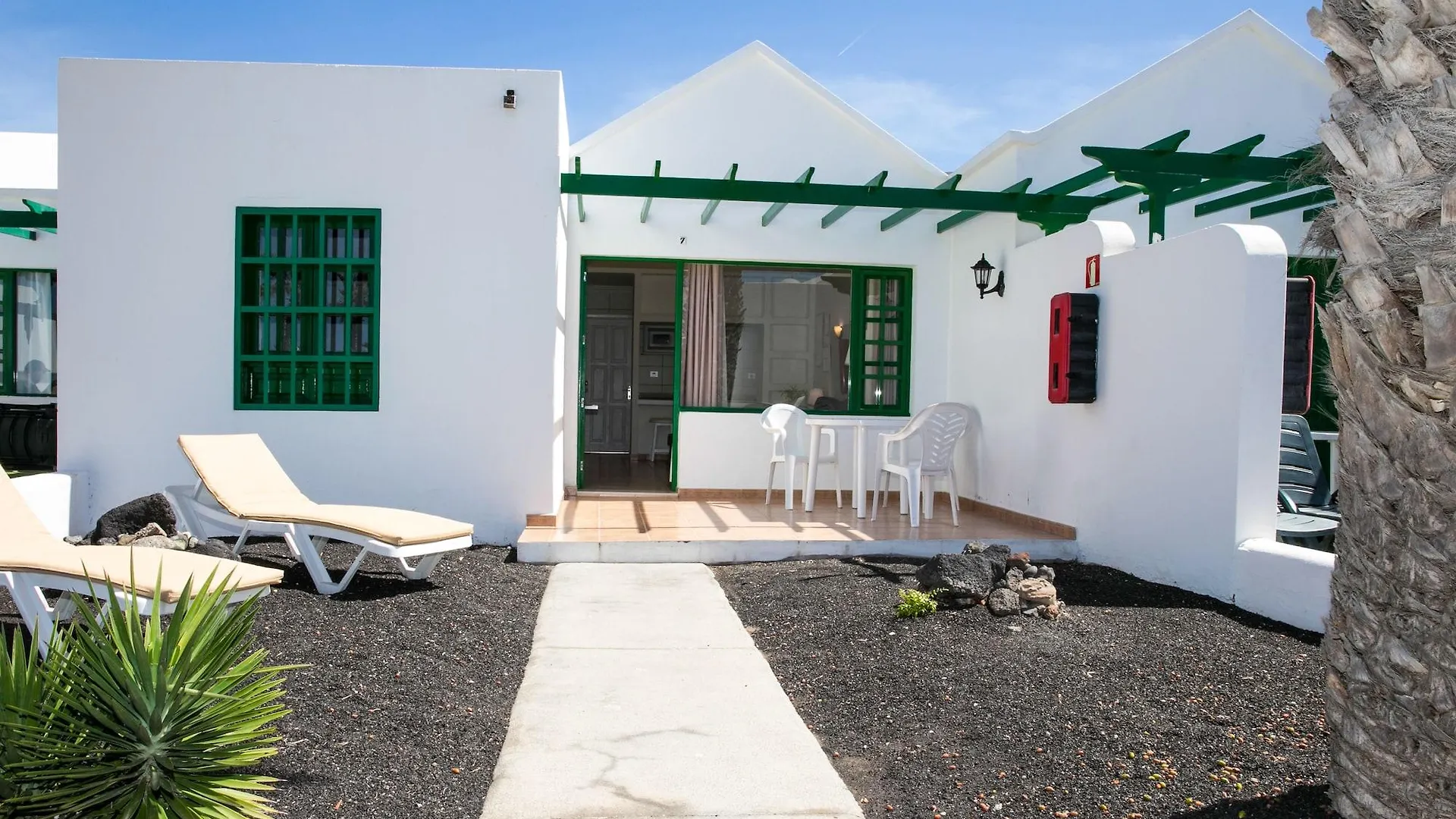 Apartamentos Livvo Las Gaviotas Puerto del Carmen  0*, Puerto del Carmen (Lanzarote) Espagne